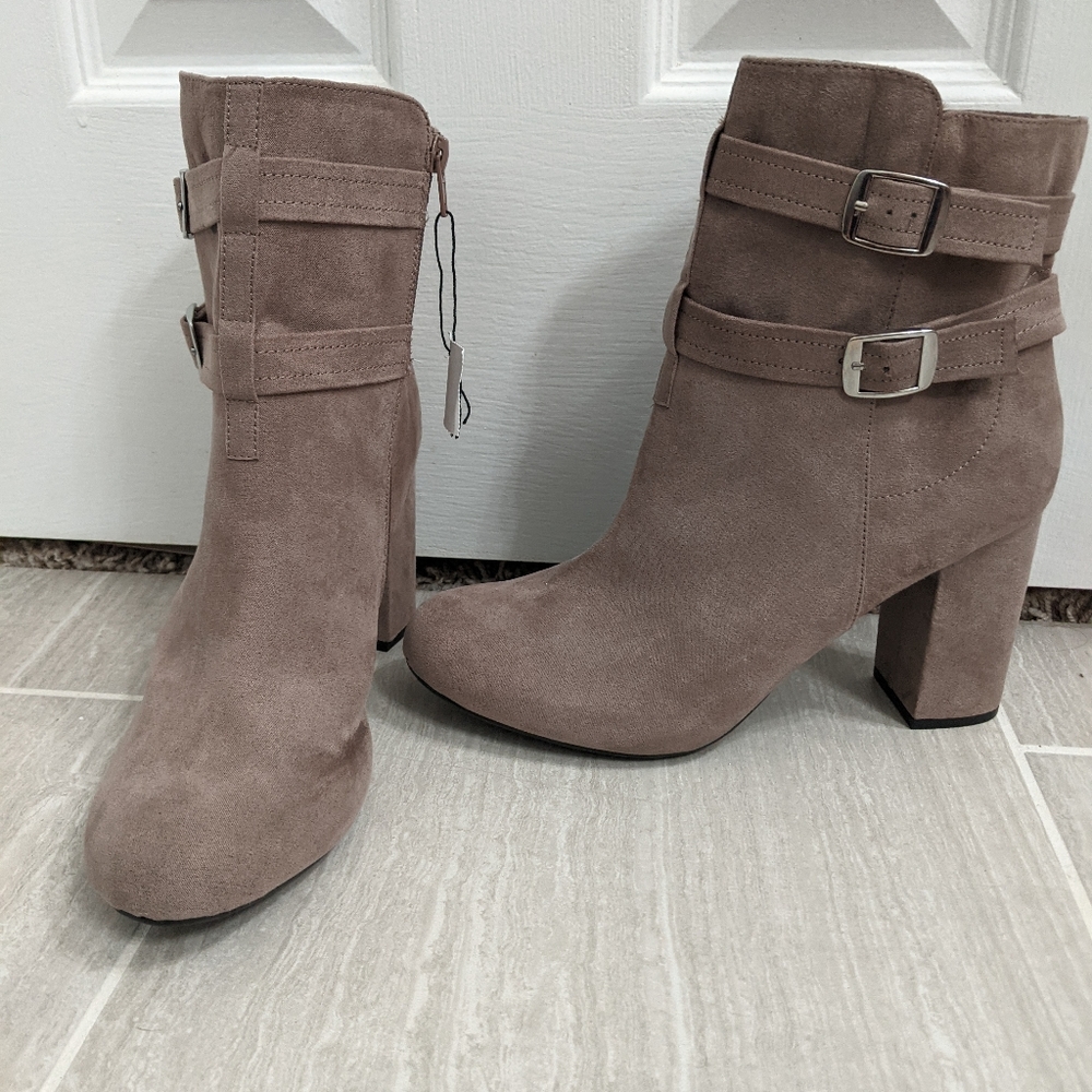Christian Siriano Taupe/Tan Booties